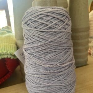 Cream 100% Shetland Fingering 18 Variegated Light Lavender DK 100% Merino